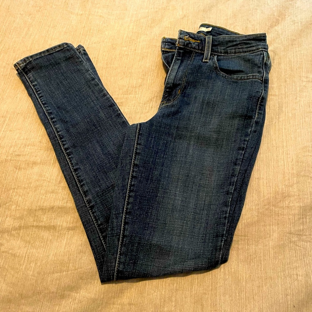 Levi’s 721 High Rise Skinny Jeans